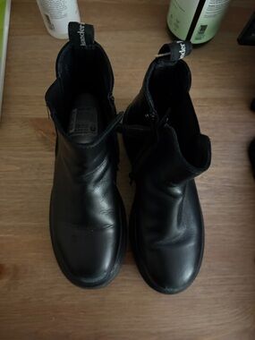 Alexander McQueen Black Sculpted Sole boots